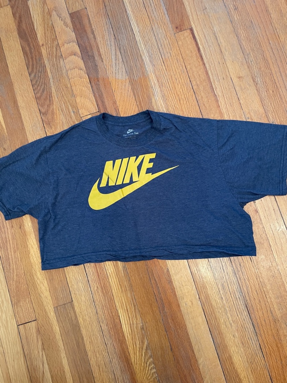 NIKE Navy Blue Crop Tee w Yellow Swoosh Logo Urban Coastal Coquette Streetwear